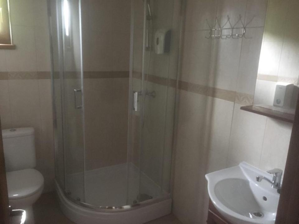 Hotel Ostrov Călimăneşti Eksteriør bilde